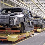 Ford stracił miliony przez kradzieże części. Zatrzymano cztery osoby