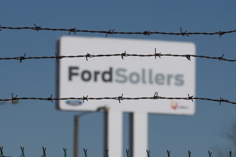 Ford z rosyjską firmą Sollers produkował pod Leningradem samochody dostawcze /Getty Images