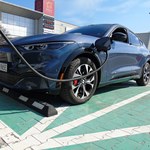 Ford zadowolony ze sprzedaży samochodów elektrycznych