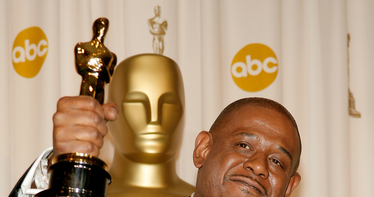 Forest Whitaker z Oscarem za rolę w "Ostatnim królu Szkocji" (2007) /Vince Bucci /Getty Images