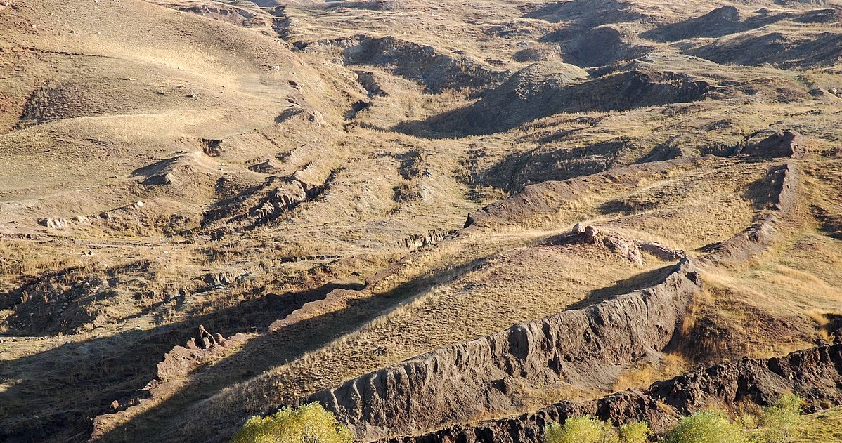 Formacje skalne w Ararat nazywane "Arką Noego" zostały po raz pierwszy odkryte przez inżyniera map kpt. Ilhana Durupınara w 1959 roku. Przez lata znajdowano wokół nich drewniane fragmenty, przypominające działalnosć człowieka /Zorka Sojka