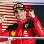 Formuła 1. Carlos Sainz z Ferrari wygrał w Singapurze