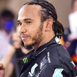 Formuła 1. Hamilton wygrał dramatyczny wyścig w Bahrajnie 