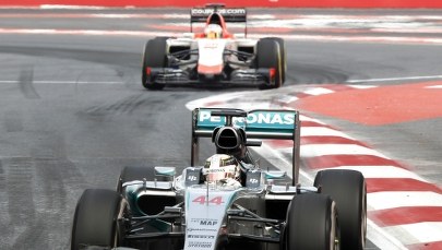 Formuła 1: Wypadek samochodowy Hamiltona