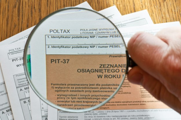 Formularz podatkowy PIT 37 /Lech Muszyński /PAP