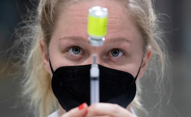 Formularz zgłaszania gotowości do szczepienia już nie działa. Dworczyk wyjaśnia