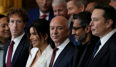 Fortuny miliarderów topnieją. Bezos, Musk i Zuckerberg stracili łącznie ponad 180 mld dol.