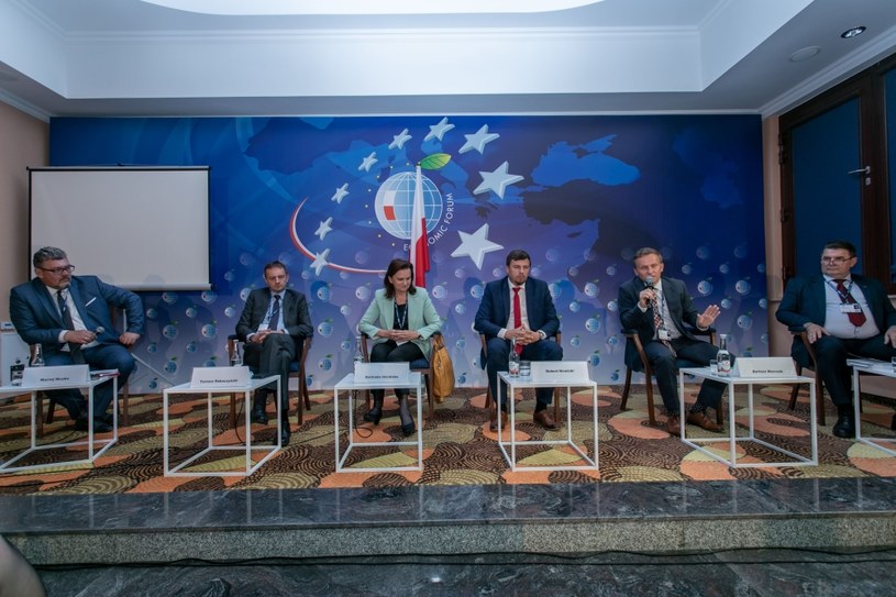 Forum Ekonomiczne 2020, panel "Tarcze antykryzysowe czy tarcze rozwojowe Jak pobudzić inwestycje w nowym ładzie gospodarczym" /Ireneusz Rek /INTERIA.PL