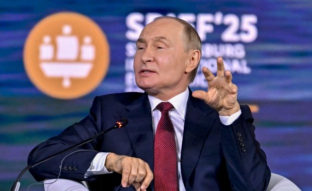 Forum pod patronatem Putina: Zawita delegacja z USA