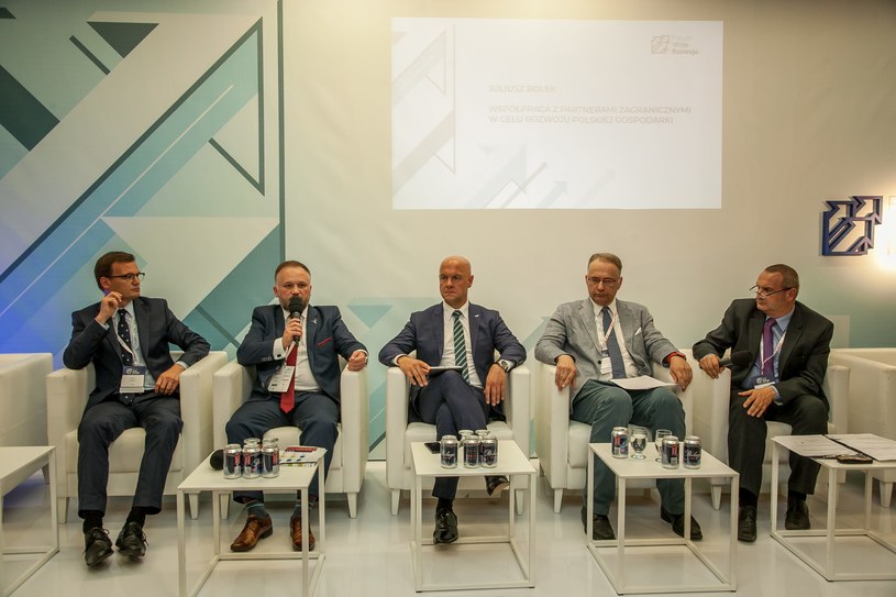 Forum Wizja Rozwoju 2019, debata „Współpraca z partnerami zagranicznymi w celu rozwoju polskiej gospodarki" /INTERIA.PL