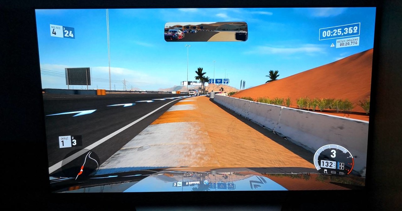 Forza Motorsport 7 na ekranie telewizora OLED - zdjęcia w internecie nie oddadzą jakości obrazu /INTERIA.PL