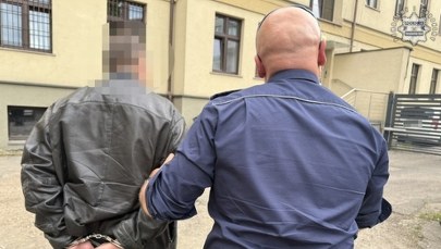 Fotografował dzieci na placu zabaw. Zawartość telefonu szokuje