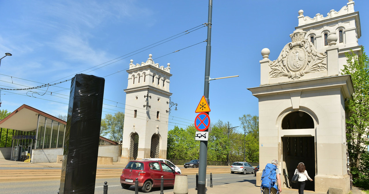 Fotoradary postawiono przy zabytkowych elementach mostu /Marcin Wziontek /Agencja SE/East News