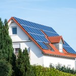 Fotowoltaika do domu. Jak dobrać moc paneli i magazyn energii?