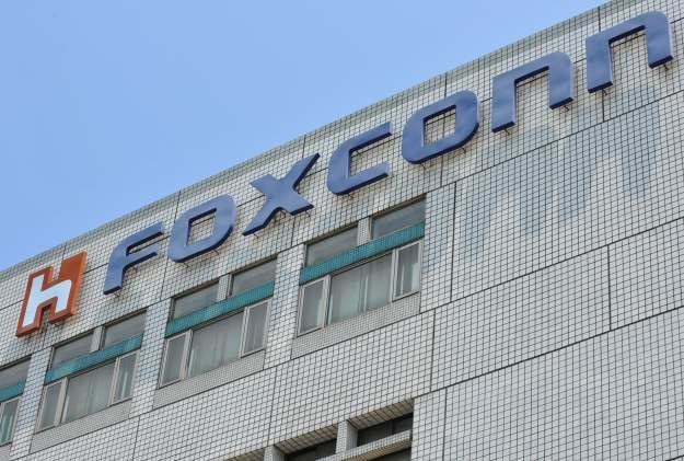 Foxconn zmusza do pracy przy produkcji nowego iPhone'a nawet uczniów /AFP