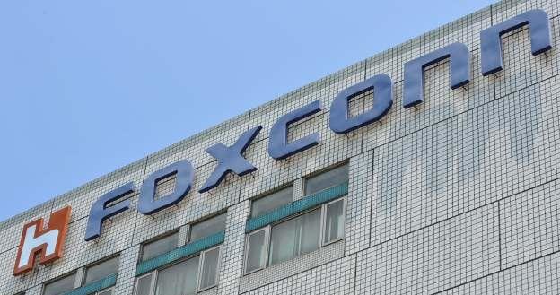 Foxconn zmusza do pracy przy produkcji nowego iPhone'a nawet uczniów /AFP