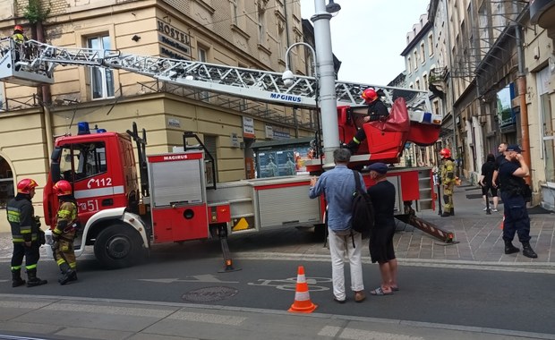 Fragment elewacji spadł na 18-latkę w centrum Krakowa