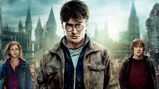 Fragment plakatu promującego film "Harry Potter i Insygnia Śmierci: część II" /materiały dystrybutora