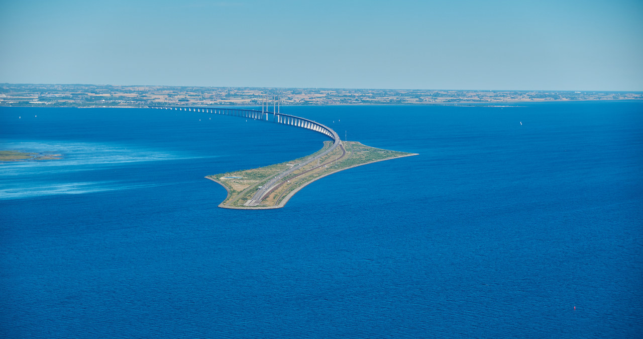 Fragment połączenia Kopenhahi z Malmo. Na zdjęciu widać wyjazd z tunelu i most w kierunku Szwecji. /123RF/PICSEL