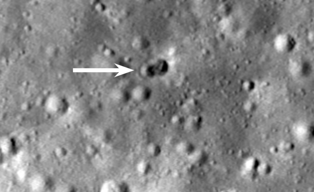 Fragment rakiety uderzył w Księżyc. Powstał nietypowy krater