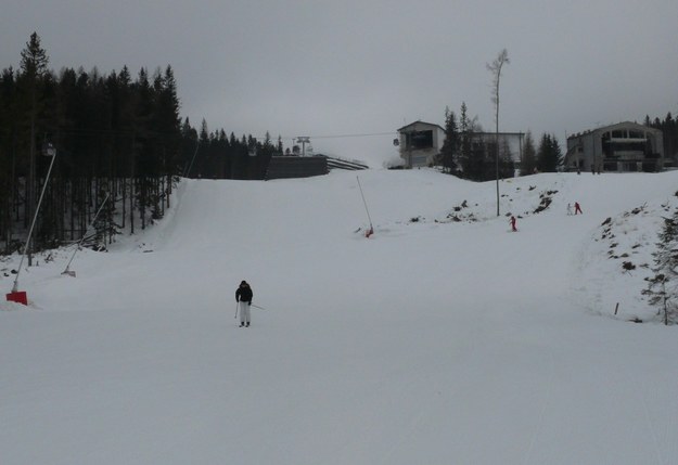 Fragment trasy narciarskiej do Tatrzańskiej Łomnicy tuż poniżej stacji Start &nbsp; /Jan Latała /RMF FM