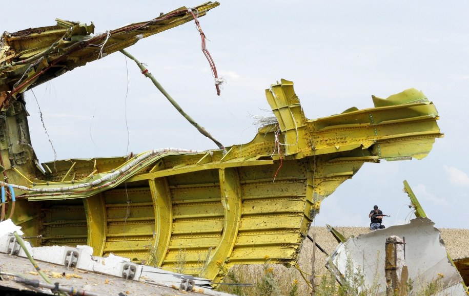 Fragment wraku boeinga /PAP/EPA/ROBERT GHEMENT /PAP/EPA