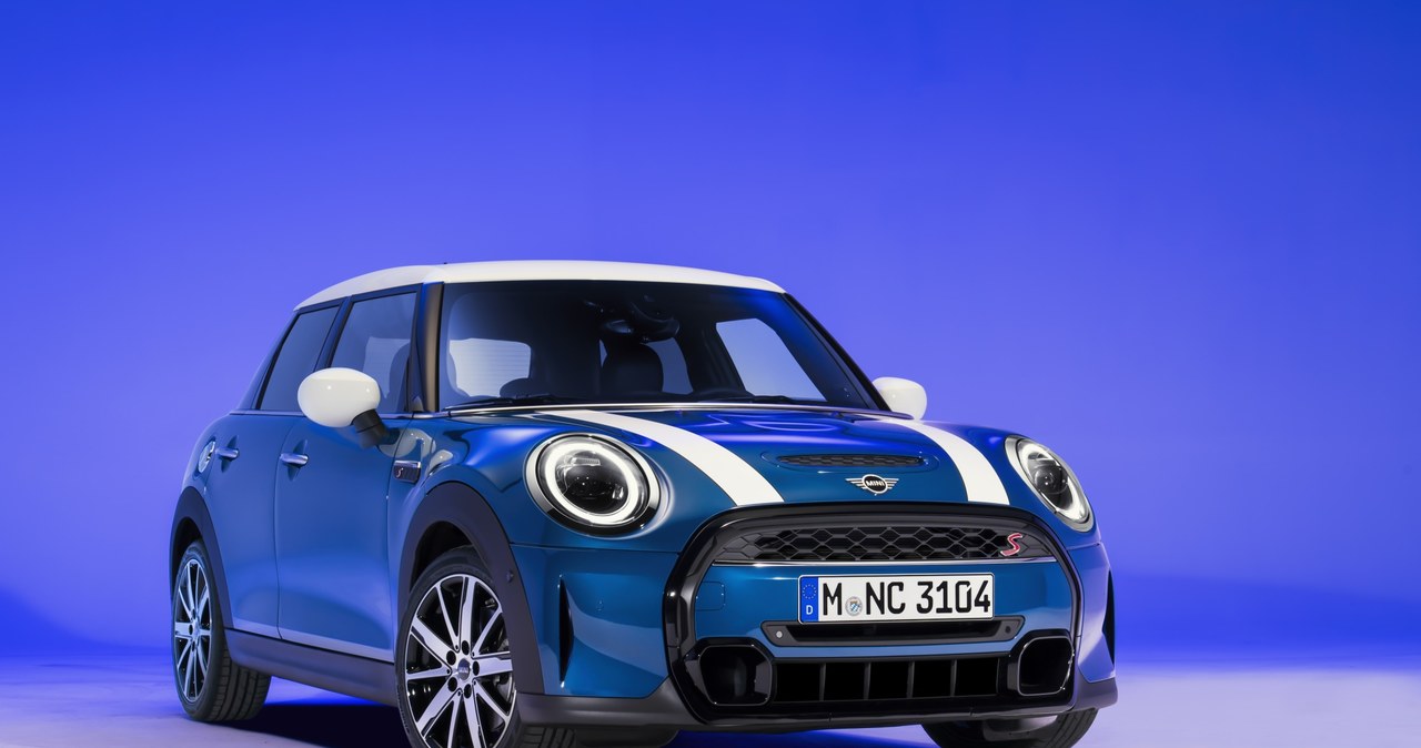 Frajdę z jazdy MINI Hatch Cooper S wzbogaca również mocnym silnikiem /materiały promocyjne