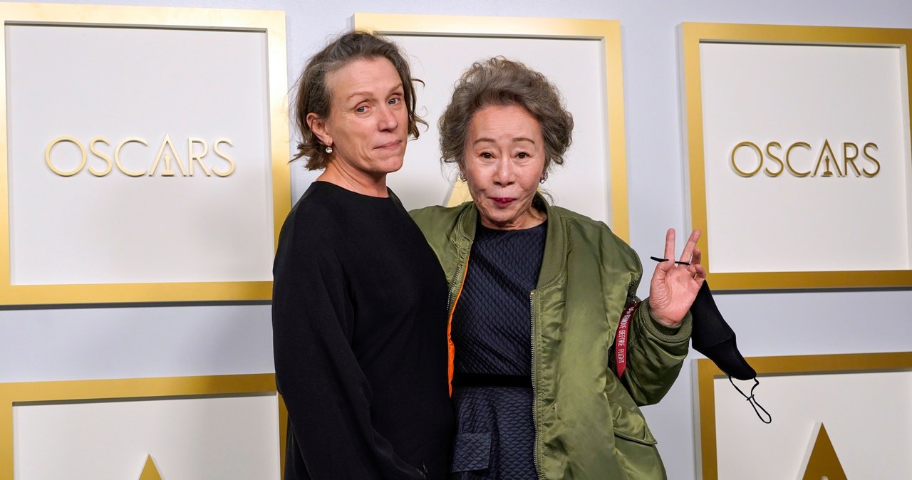 Frances McDormand i Yuh-Jung Youn - laureatki tegorocznych aktorskich Oscarów /Chris Pizzello-Pool /Getty Images