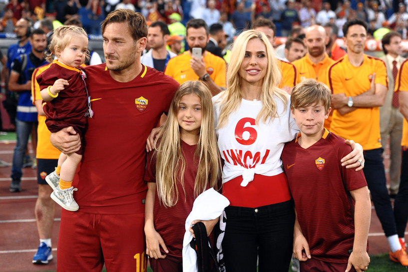 Francesco Totti z żoną Ilary Blasi i dziećmi / Massimo Insabato/Archivio Massimo Insabato/Mondadori Portfolio /Getty Images