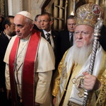 Franciszek i Bartłomiej apelują o dialog na Ukrainie