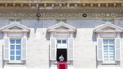 Franciszek: Niech Bóg oddali wszelki plan terroru i śmierci