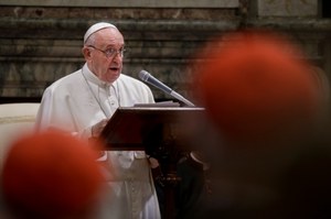 Franciszek ogranicza sekret papieski. Ks. dr Jan Dohnalik: Władza przeszła na biskupa