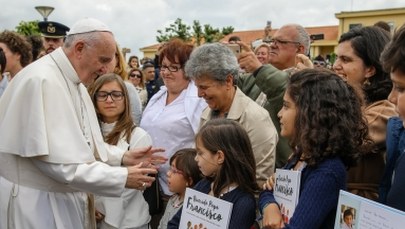Franciszek przybył do Fatimy. "To jest specjalna podróż"