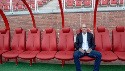 ​Franciszek Smuda zwolniony z Widzewa. Drużynę poprowadzi Radosław Mroczkowski