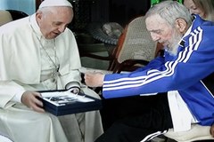 Franciszek spotkał się z braćmi Castro