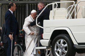 Franciszek w szpitalu. Nowe informacje o stanie zdrowia papieża