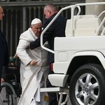 Franciszek w szpitalu. Nowe informacje o stanie zdrowia papieża