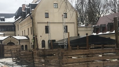 Franciszkanie zapraszają na kolędowanie przy żywej szopce