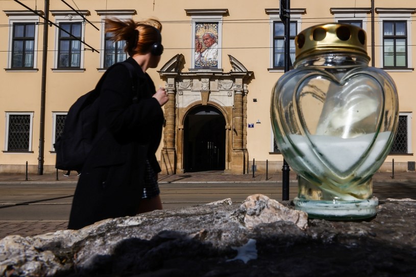 Franciszkańska 3 - budynek krakowskiej kurii. To tu urzędował Karol Wojtyła, gdy był metropolita krakowskim /Beata Zawrzel /Reporter