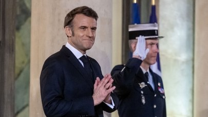 Francja chce wejść w buty USA. Macron ucieka od wewnętrznych problemów