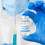 Francja dopuściła do użytku szczepionkę firmy Novavax
