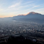 Francja: Dzięki lockdownowi mniej zgonów z powodu smogu