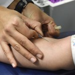 Francja: Homoseksualiści będą mogli oddawać krew