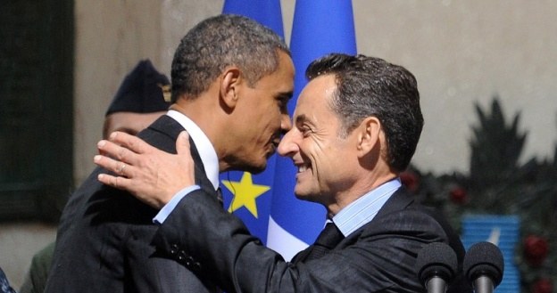 Francja i USA to sojusznicy - czy pomimo tego wywiad amerykański szpiegował byłego prezydenta? /AFP