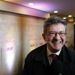 Francja: Kandydat skrajnej lewicy w sondażu niemal równo z Fillonem