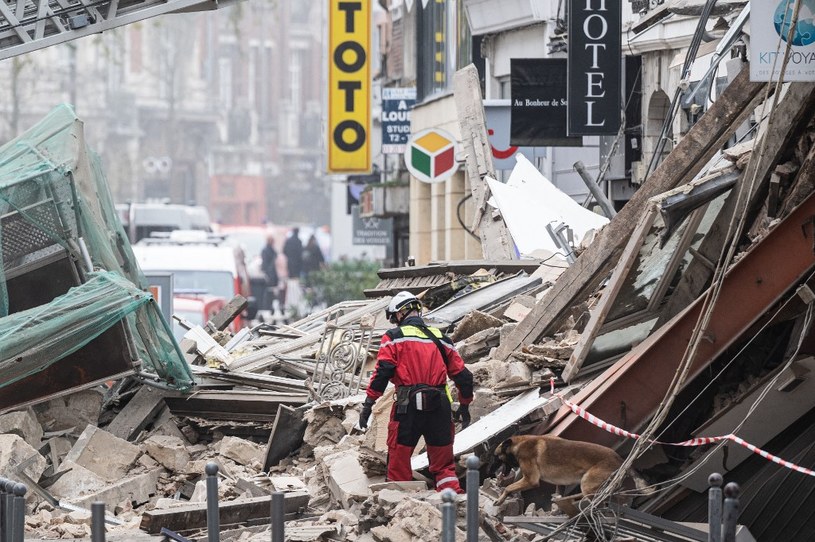Francja: Mężczyzna zauważył pęknięcia w budynku. Mieszkańców ewakuowano tuż przed zawaleniem