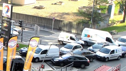 Francja: Największy port naftowy i rafinerie wracają do pracy