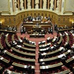 Francja "odchudza" parlament. Rząd doszedł z Senatem do porozumienia