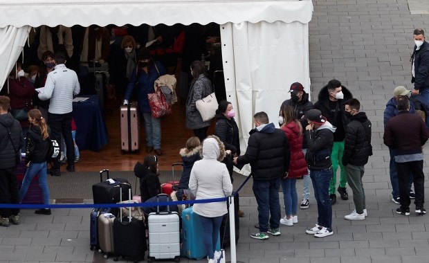 Francja: Ponad 93 tys. zakażonych koronawirusem
