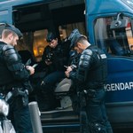 Francja: Ponad milion euro zebrano dla policjanta, który zastrzelił 17-latka